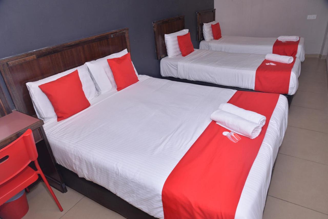 Nice Stay Hotel Рауб Екстер'єр фото